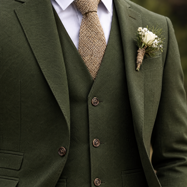 Dark Green three-piece suit detail - Beaulin Paris